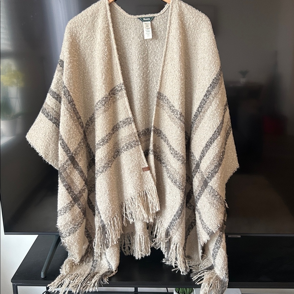 Roots Blanket Wrap Poncho Shawl Cozy Cabin Core Neutral Women’s One Size - Picture 5 of 10